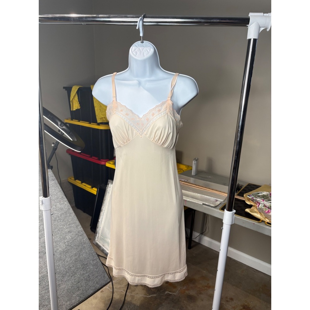 Vintage Kayser Lace Trim Full Slip Peach Nylon Lingerie 32S Made in USA 1960s